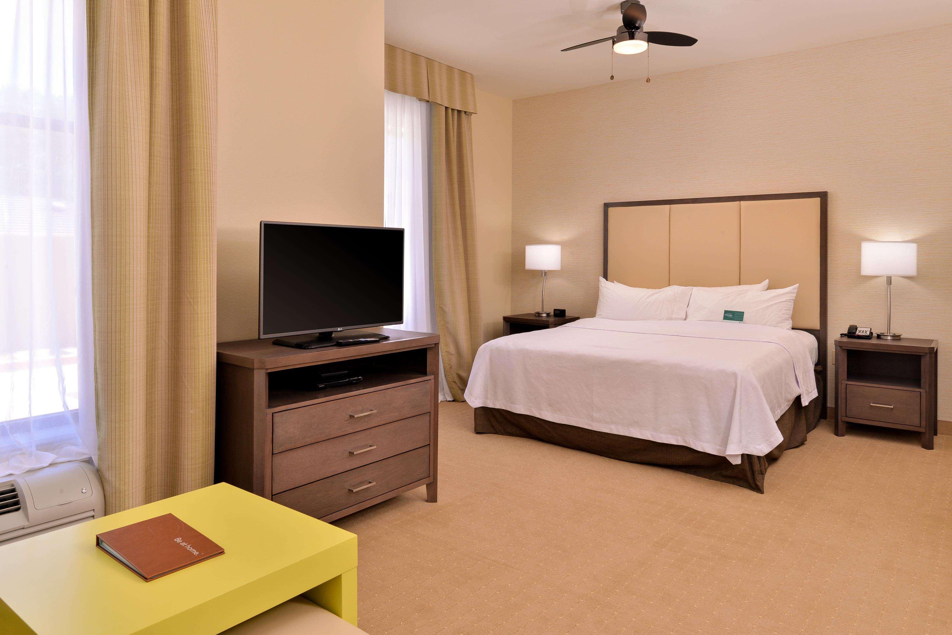Homewood Suites By Hilton Гоума Екстер'єр фото