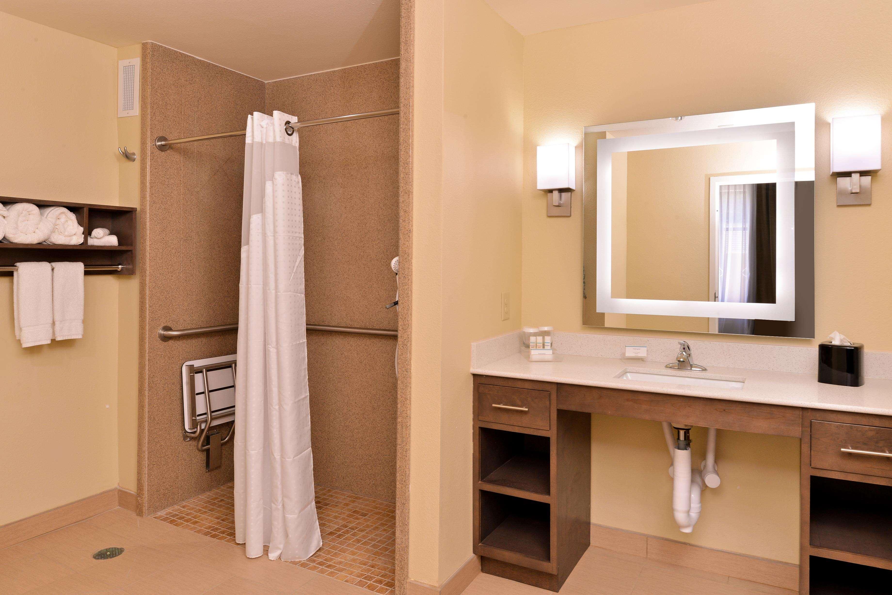 Homewood Suites By Hilton Гоума Екстер'єр фото